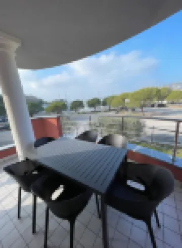 高級勒萬特211碼頭公寓