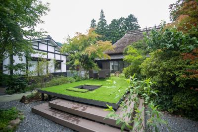 庭 和モダンな温泉旅館 湯布院らんぷの宿の写真