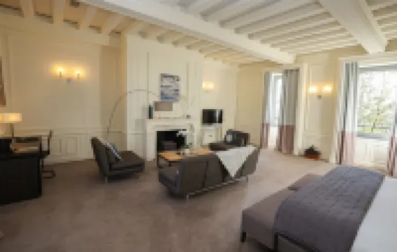 Hôtel Château de Lacan Hotels near Stade Georges Lapeyre