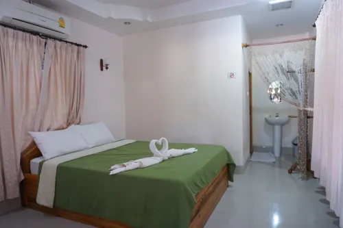 Nampueng Resort Hotels in Sawi