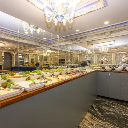 Grand Best Nobel Hotel 2 Istanbul Отели рядом с достопримечательностью «Аксарай»