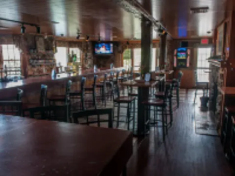 Camelot Restaurant & Inn Hotels in South Abington Township