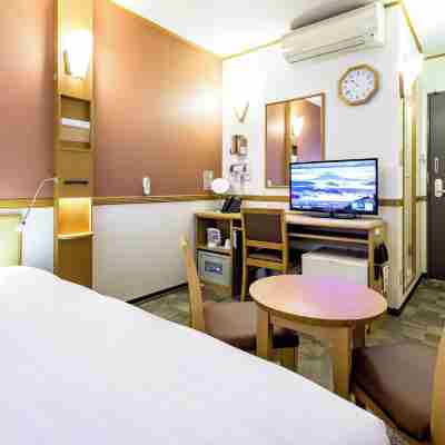 東横 INN 高崎駅西口 2 Rooms