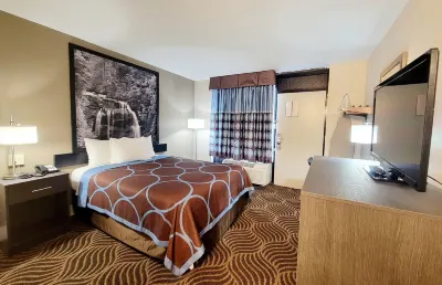 Super 8 by Wyndham Marion NC Hotels in Glenwood