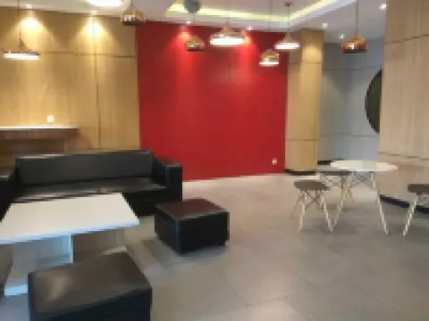 Taman Melati Jatinangor的藝術工作室公寓