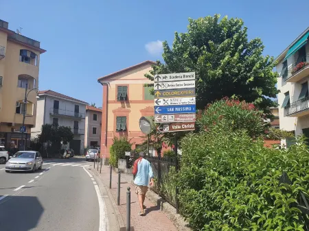 Close to Golf Court Flat