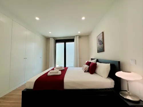 ฟาโรดีไซน์ 6 โดยHoming