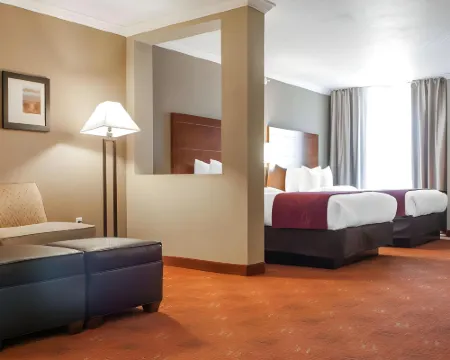 Comfort Suites Farmington Hotels in Farmington