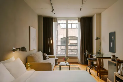 Chambers Hotel Central Park South, Sonder