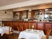 Andreolas Luxury Suites Hotels in Planos