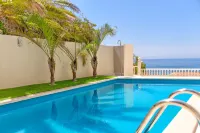 Aparthotel Ola Blanca - Pools