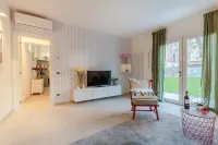The City Oasis, a Villa Inside Lucca with Private