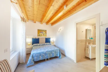 La Terrazza Sul Tempio di Apollo Отели рядом с достопримечательностью «Piccolo Teatro dei Pupi»