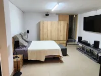Pilarica Gardens Hotels near Aranjuez Park