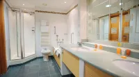 The Bolton Stadium Hotel, a member of Radisson Individuals 볼턴 호텔