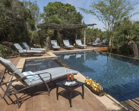 Kariega Game Reserve Main Lodge Hotels in Port Alfred