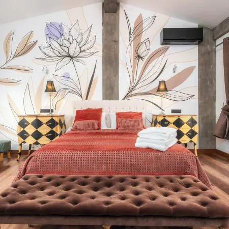 Oakmoon House