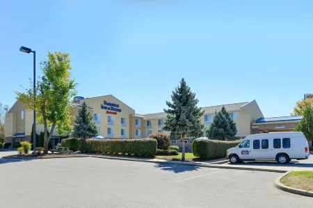 Fairfield Inn & Suites Lexington Georgetown/College Inn