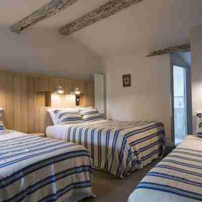 Auberge de la Commanderie Rooms