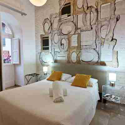 Artistic Charming House Rooms