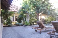 Star East Bungalows Hotel dekat Jemeluk Beach