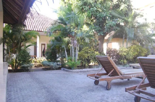 Star East Bungalows Отели рядом с достопримечательностью «Lipah Beach»