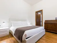 Milan Retreats Duomo Carrobbio Hotels near Sant' Ambrogio Station