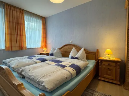 Charmante Ferienwohnung Mit Garten in Wiek