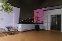 Deluxe 1 Bed Apartment - Wifi Airon Parking Hotels in Kwashieman