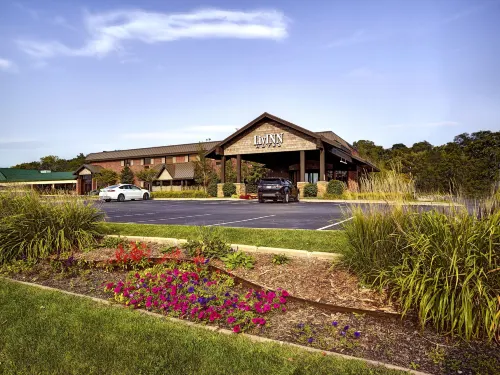 Livinn Hotel Minneapolis North / Fridley Hotels in Fridley