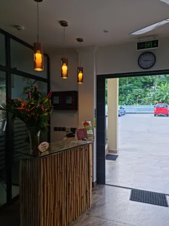 B Holiday Apartments Отели рядом с достопримечательностью «Dans Gallas Viewpoint»