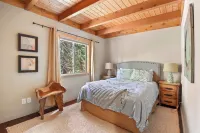 Luxury Tahoe Chalet Minutes to Dining