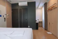 Park Central Sakura Hotel