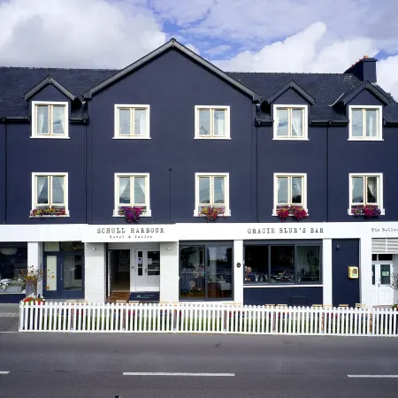 Schull Harbour Hotel & Leisure Centre