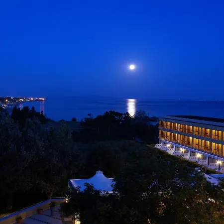 Alexander Beach Hotel & Spa