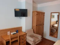 โรงแรมเดอเจอเนฟ