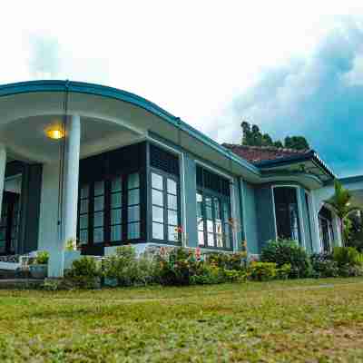 Castle Hill Bungalow by Seven Angels Hotel Exterior