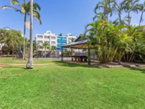 Kalua Holiday Apartments Hotels in Maroochydore