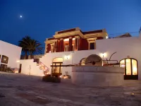 Masseria Fortificata Donnaloia Hotel a Capitolo