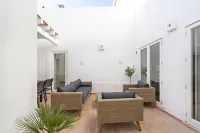 Amarela 17 - Rooftop Pools