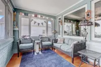 Enjoy Beachfront Living With family!