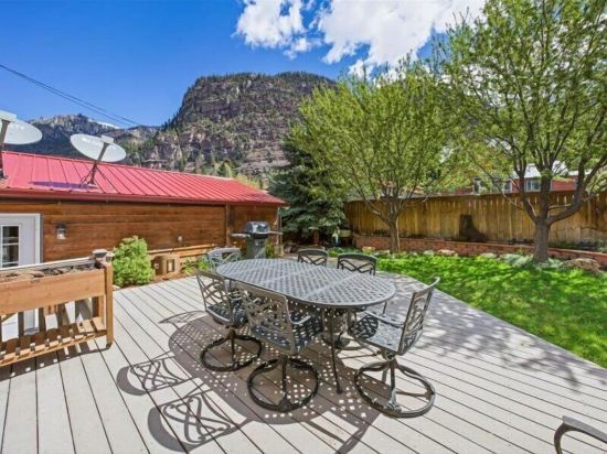 NEW  Downtown Summit View NEW  Downtown Summit View