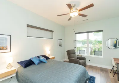 New Airy 2 bd Condo in Vibrant Southside Area