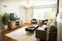 Newly Remodeled 3 Bdrm 2 Bath near Expo Sq, TU, and Downtown Hotels in Tulsa