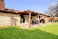 Backyard Oasis with BBQ and Secure Bike Garage - Charming Mid-Century Haven