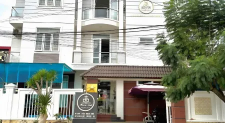 Hoàng Anh Hotel Отели в г. Duc Trong District