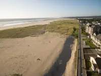 Charming Retreat with Outdoor Seating and BBQ - Gorgeous Coastal Escape