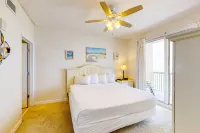 Comfortable & clean, Gulf-front getaway with pools, hot tub & beach access Hotels in Bay County