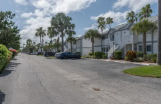 Tropical Retreat with Ocean View and Resort Amenities - Cozy Sanctuary