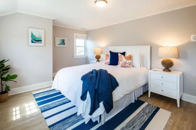 Lovely cape escape with alfresco social space - walk to Colonial Acres Beach Hotels near Yarmouth Dog Park